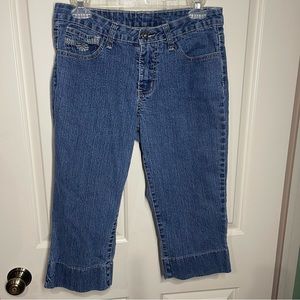 VSH Womens Jeans 8 Blue Denim Capri Mid Rise Embroidered Pockets Stretch